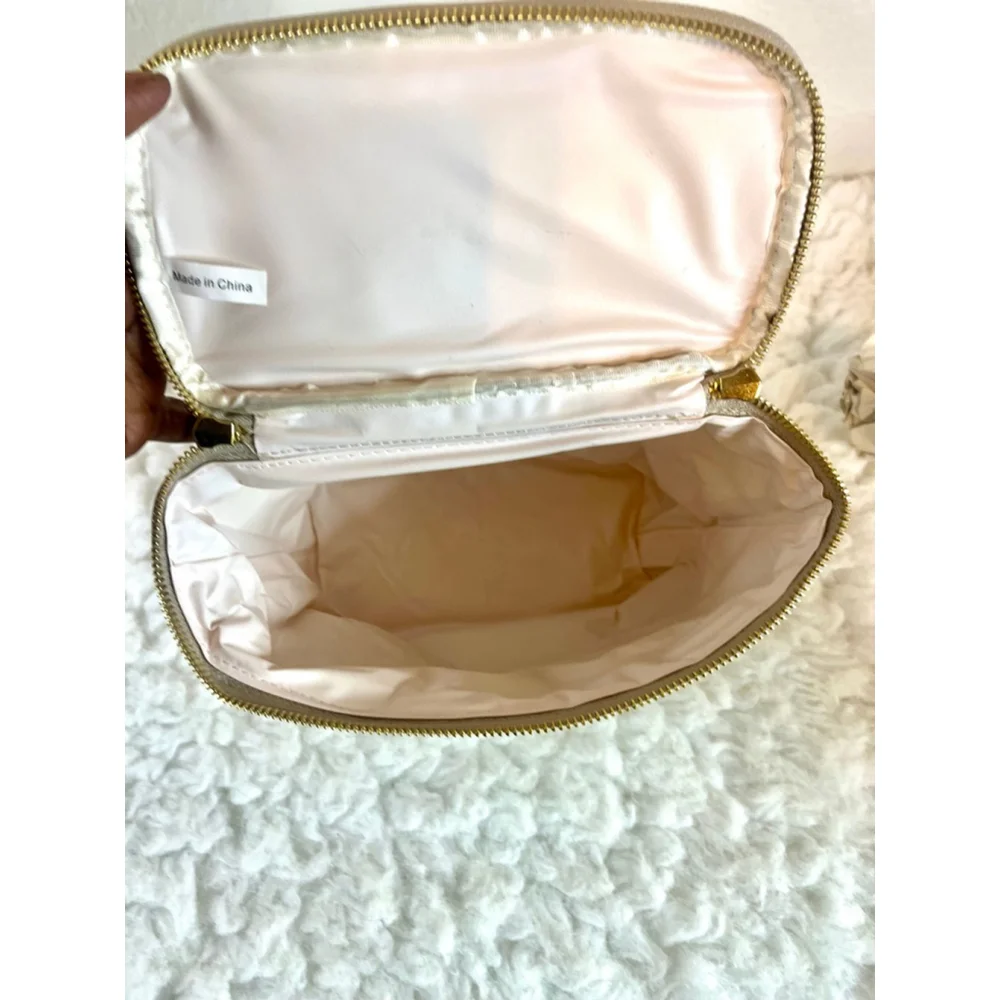 Kate Spade New York Insulated Lunch Tote made of Canvas and Linen